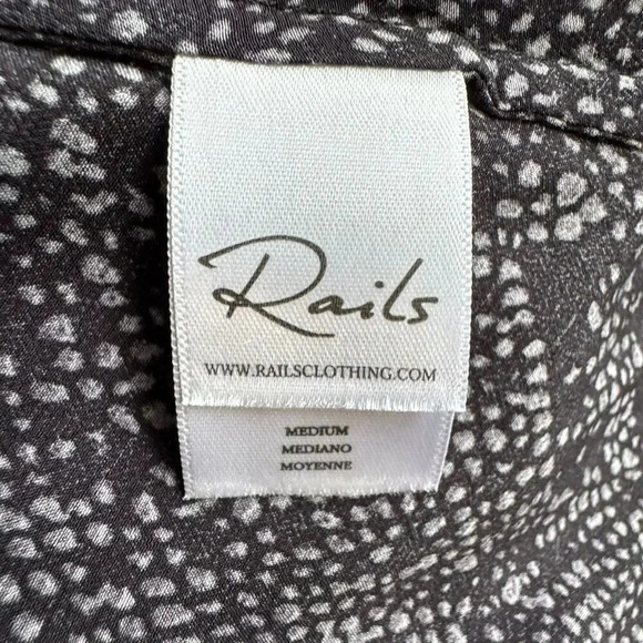 Rails Dress Inez  Python Print Size Medium Smocked Waistband Flutter Hem black - Picture 8 of 12